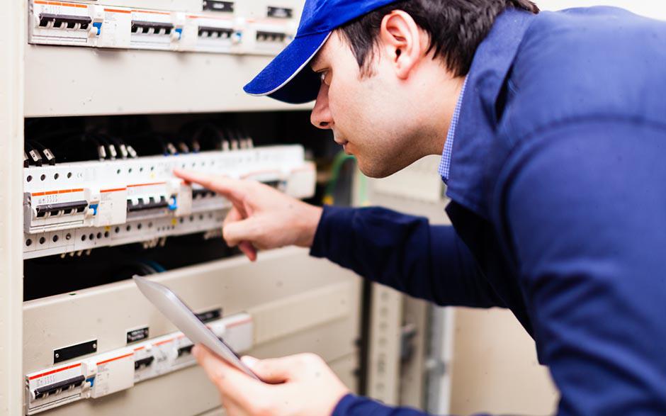 cherche électricien Cergy